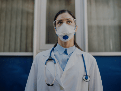 Infectologista: o que é preciso para atuar na profissão